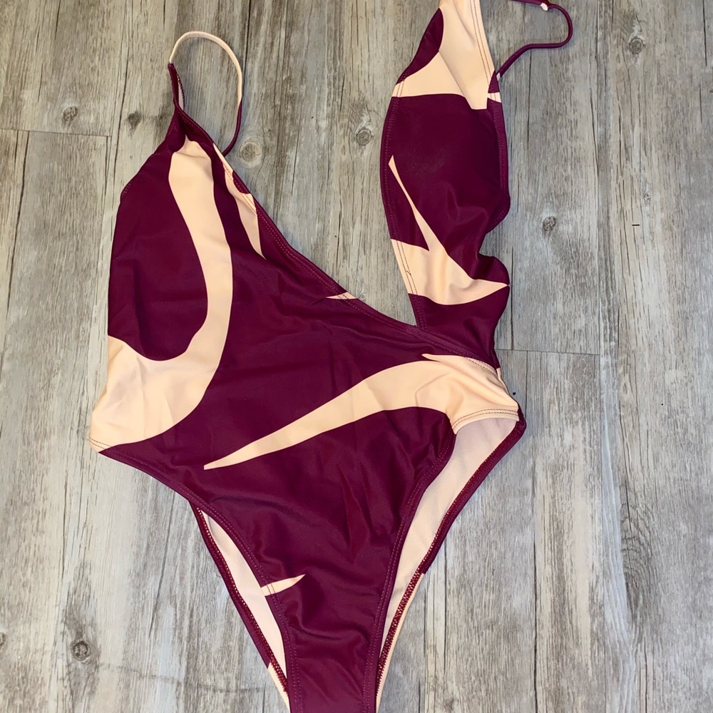 Matte Collection. Size LARGE. New.